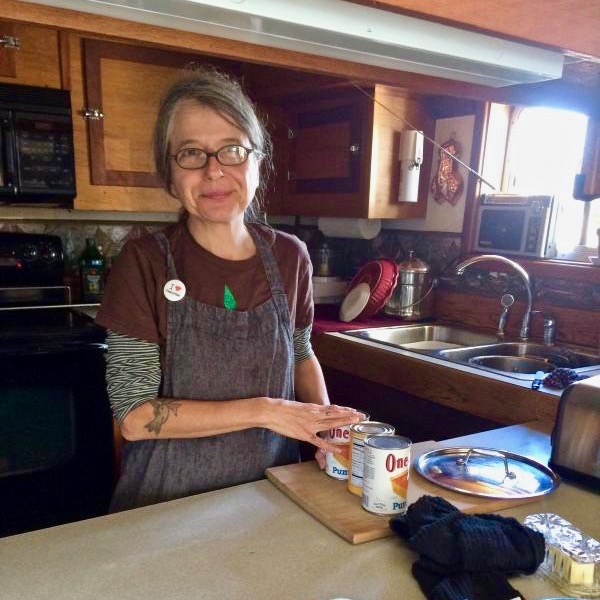 Sunbeam Steward Jillian – The Value of Eating with Neighbors at a Big Table