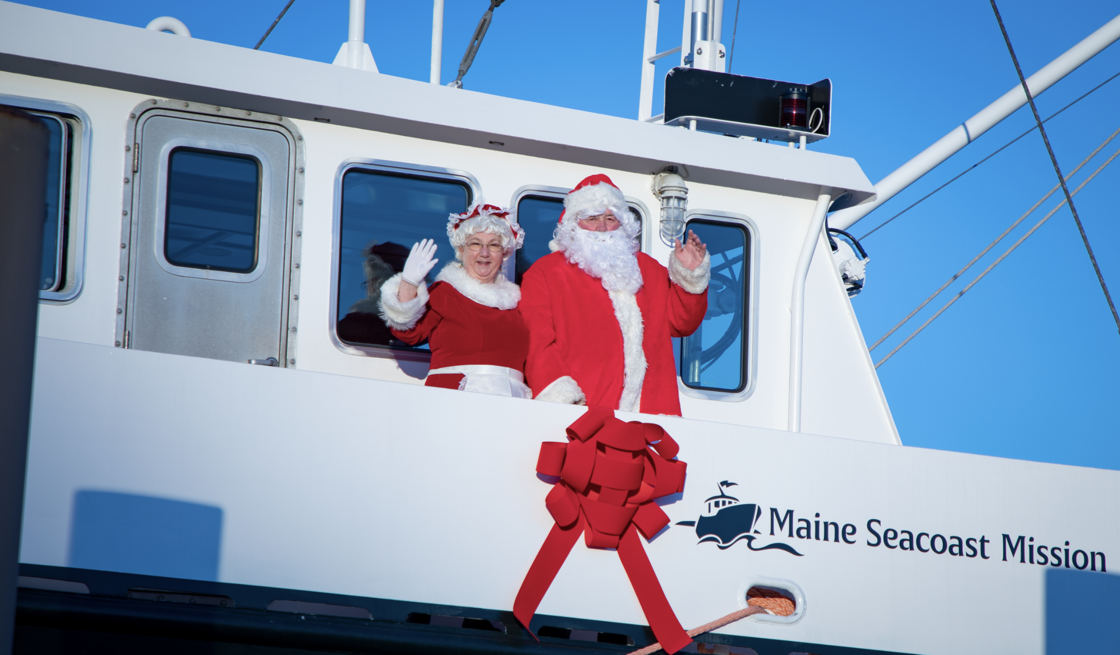 Color Photo of Santa and Mrs Claus